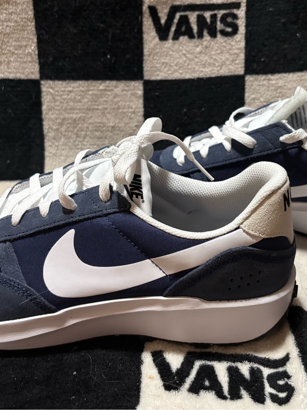 Nike Waffle Debut
Midnight Navy - Picture 4 of 4